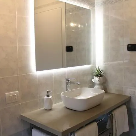 Charming & Modern In The Apartment